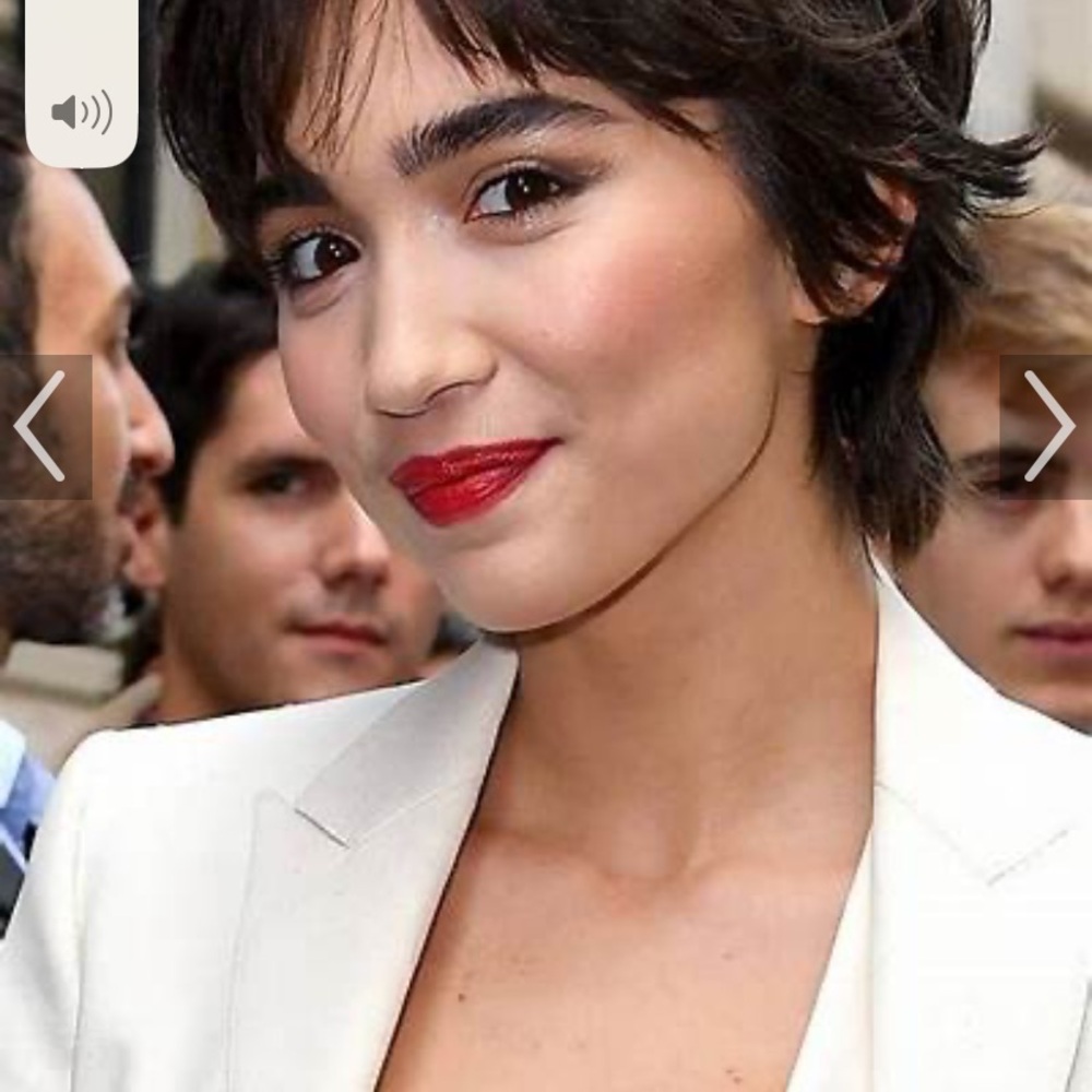 Meet your Posher, Monique